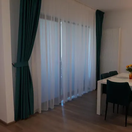 Esthetic Apartament Апартаменти