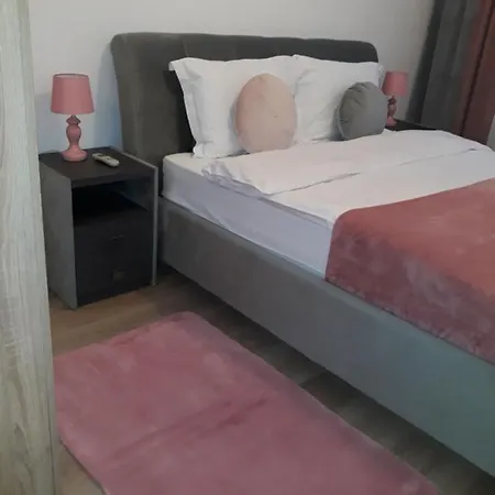 Esthetic Apartament * Брашов
