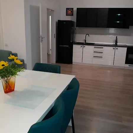 Esthetic Apartament Апартаменти
