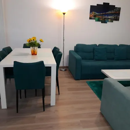 Esthetic Apartament Апартаменти