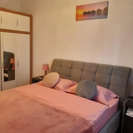Esthetic Apartament Апартаменти